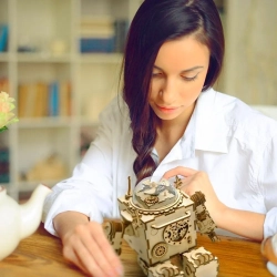 Grający Robot Steampunk